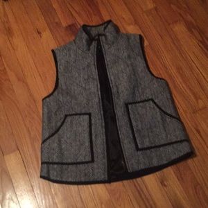 Tweed black and white vest